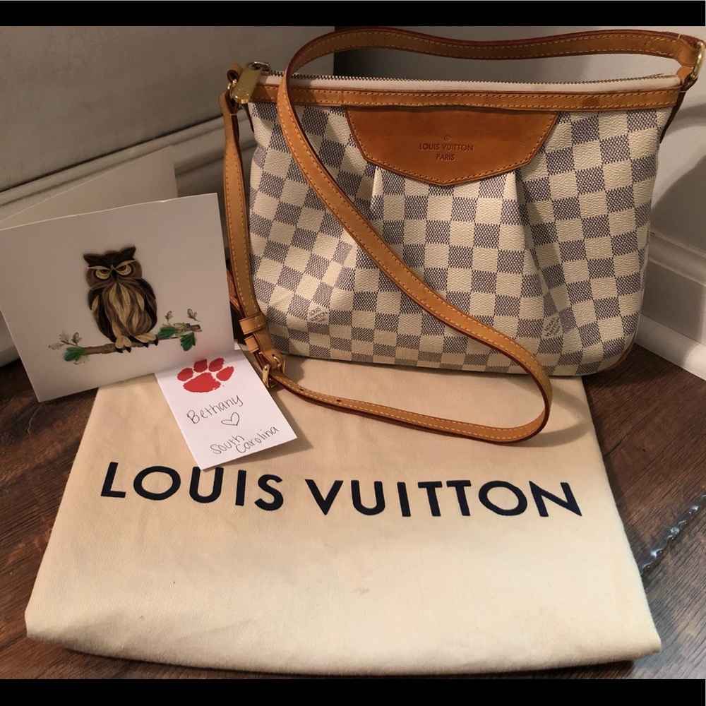 Authentic LV Siracusa PM